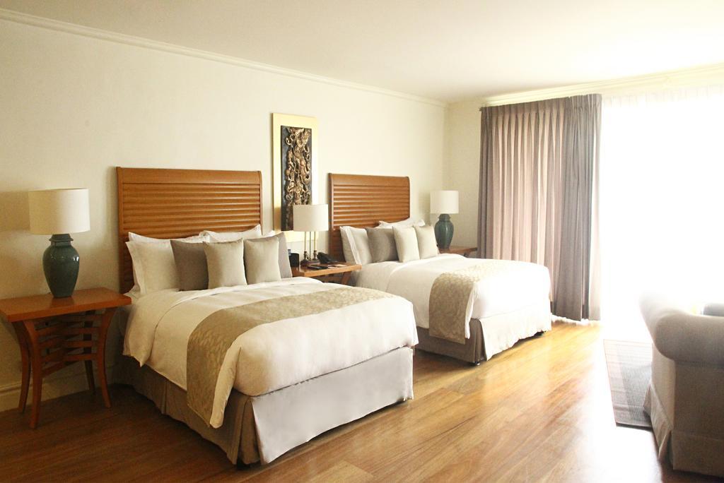 Discovery Country Suites Tagaytay City Room photo
