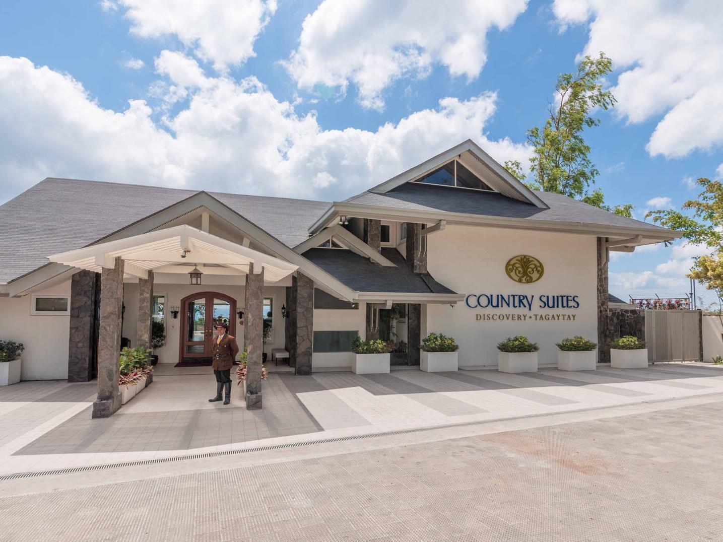 Discovery Country Suites Tagaytay City Exterior photo