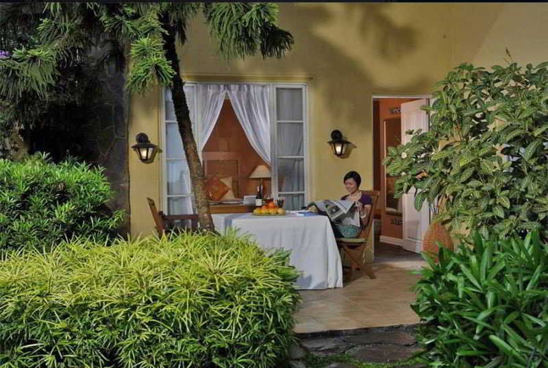 Discovery Country Suites Tagaytay City Exterior photo