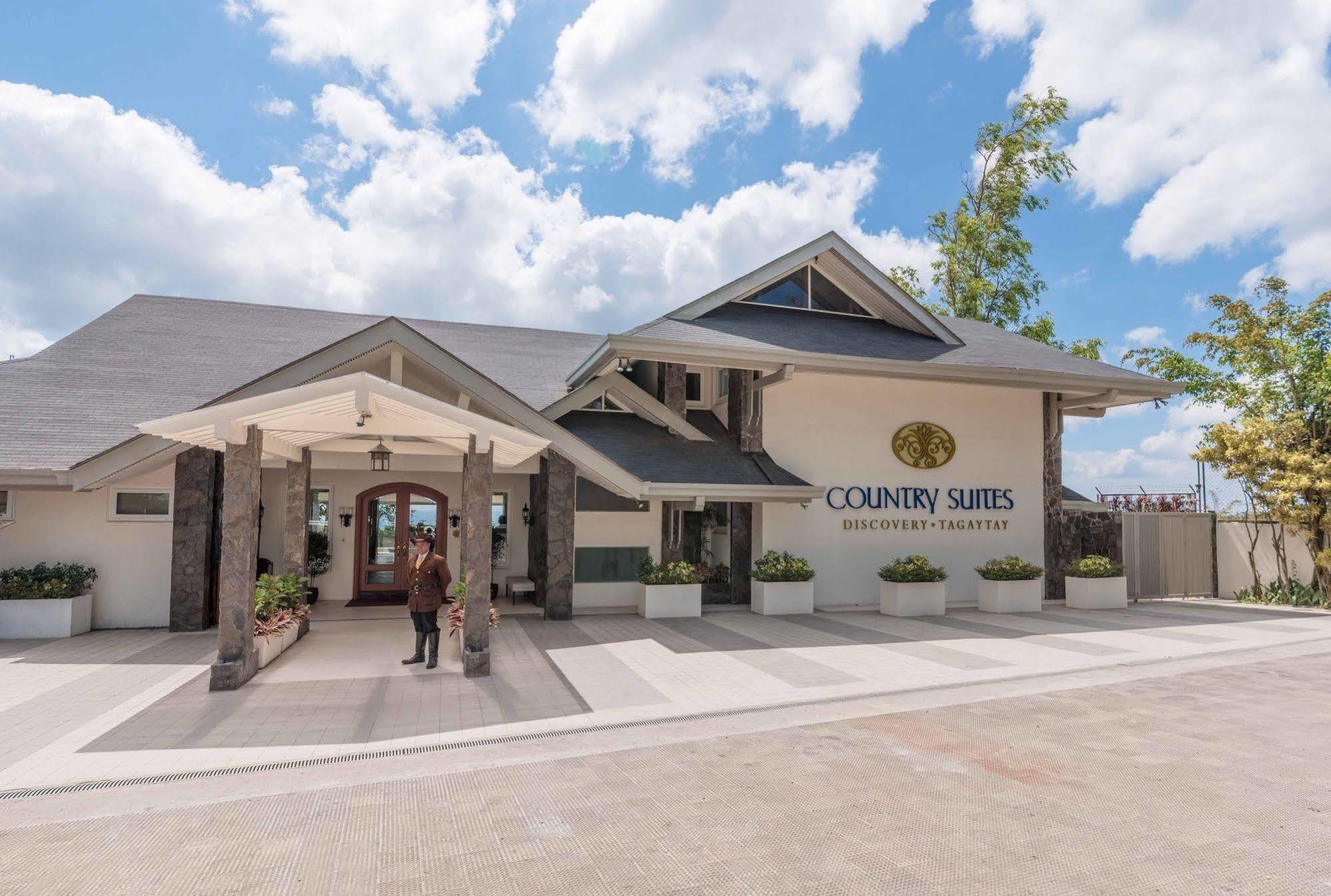 Discovery Country Suites Tagaytay City Exterior photo