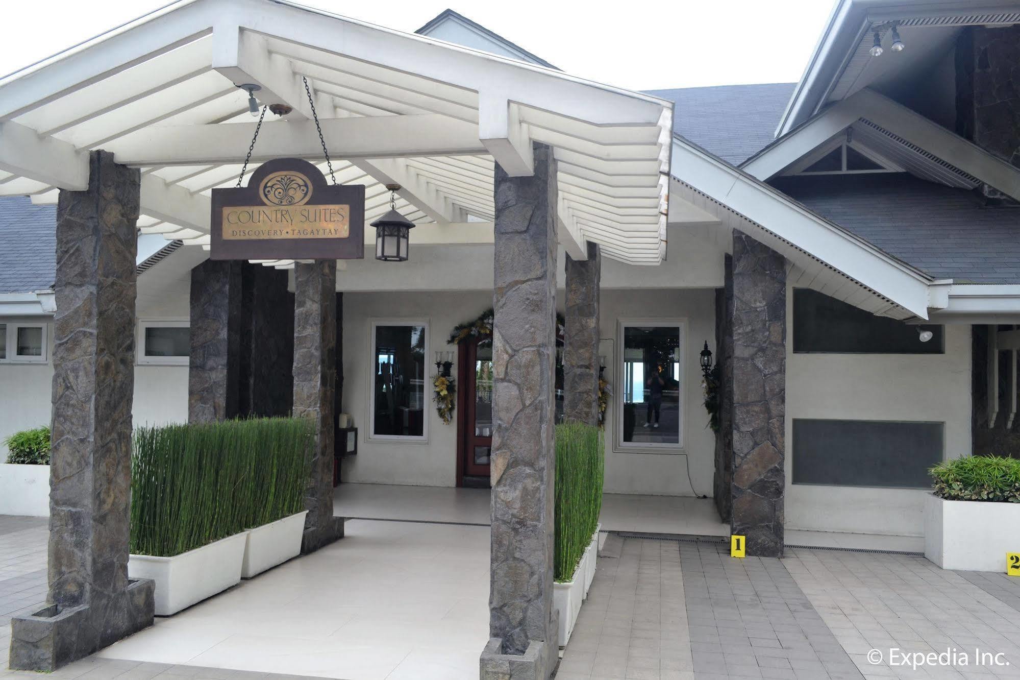 Discovery Country Suites Tagaytay City Exterior photo
